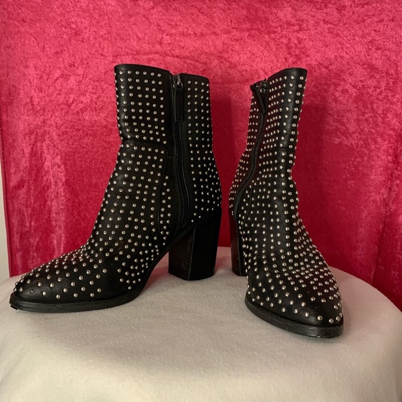 Studded Steve Madden booties! - Picture 3 of 4